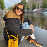 Derya Beşerler Instagram - Geçip giden huuu, zamanları huuuu bir yerlerde bulsam...😌💫