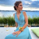 Derya Beşerler Instagram - Beş dakikada bir motorunun acelesine inat Biniyorum meçhule Ardımda martılar telaş ✨💙 #istanbul 💫