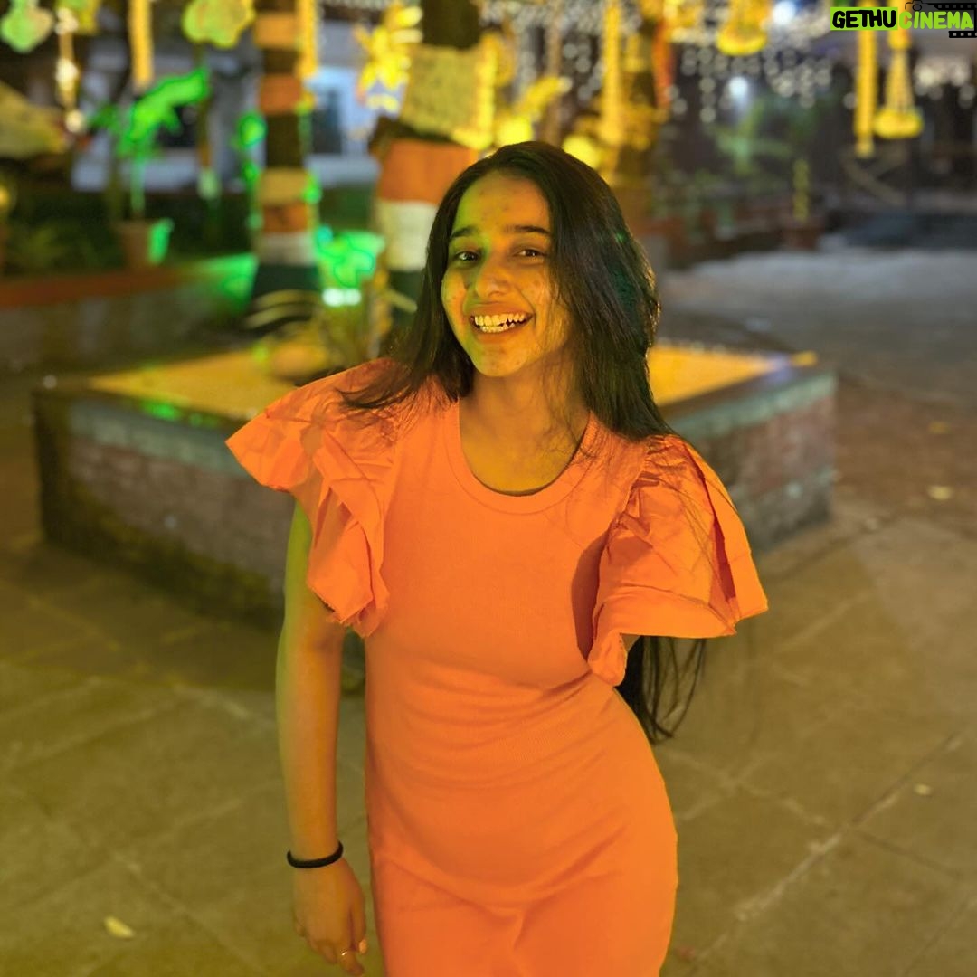 Deshna Dugad Instagram - Orange 🍊😉 . . #deshna #deshnadugad