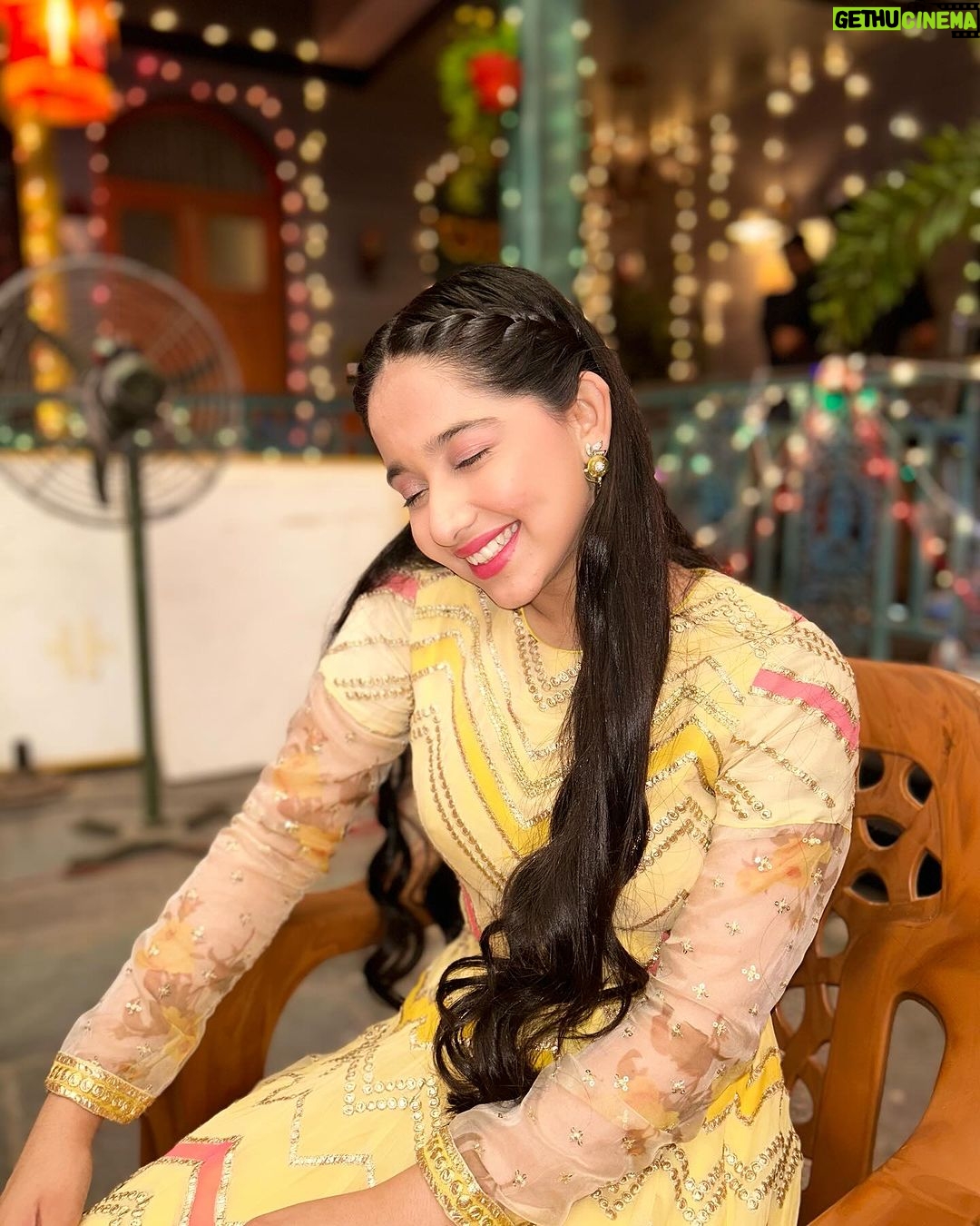 Deshna Dugad Instagram - Caption these pictures πΌπππ½ . . #deshna #deshnadugad Pc - @indraxi_kanjilal_official