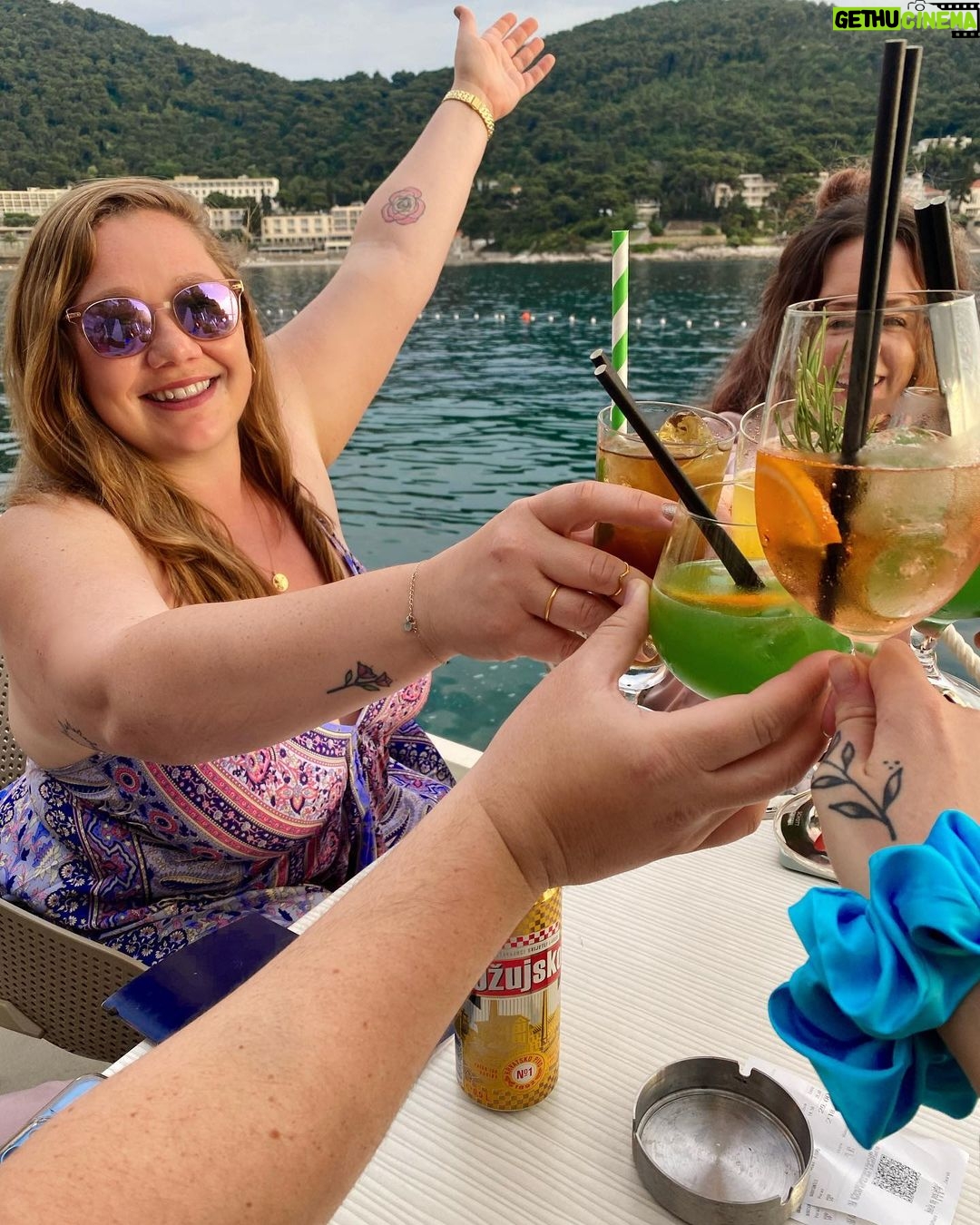Devin Lytle Instagram - living in the sunlight, loving in the moonlight, having a wonderful time!