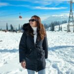 Devoleena Bhattacharjee Instagram - A Fantastic New Year to everyone ❤️🌷 #2024 #happynewyear #newyearpost #gulmarg #devoleena Gulmarg, Kashmir