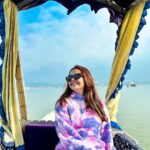 Devoleena Bhattacharjee Instagram - Kuch Safar Manzilon se zyada khoobsurat hote hai ✨ #kashmirdairies #kashmirtourism #dallake #shikararide #devoleena #travel #travelblogger #devoleenabhattcharjee #influencer #winter #heavenonearth #peaceofmind Dal Lake