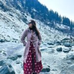 Devoleena Bhattacharjee Instagram - K.A.S.H.M.I.R ❤️ #kashmir #kashmirvalley #kashmirtourism #travel #travelphotography #influencer #devoleena #pahalgam Chandanwari Pahalgam