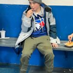 Devon Sawa Instagram - Eating rink fries. Slightly crispy on the outside, slightly undercooked on the in’. Perfect. True Canadian. 🇨🇦