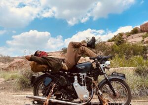 Dhanush Instagram - Captain Miller !! Trailer soon