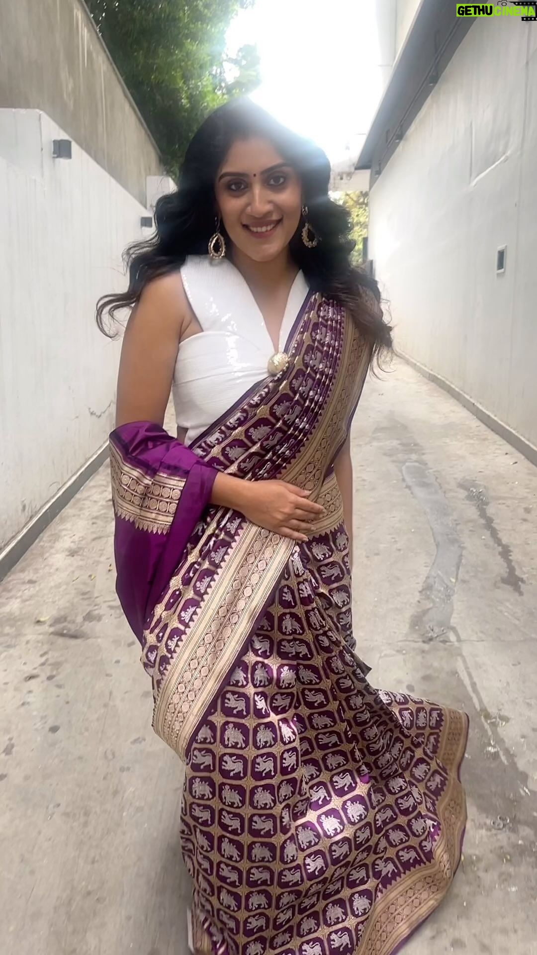 Dhanya Balakrishna Instagram - 💜🤍💜🤍💜 #sareestory #benarasi #sareeshoot