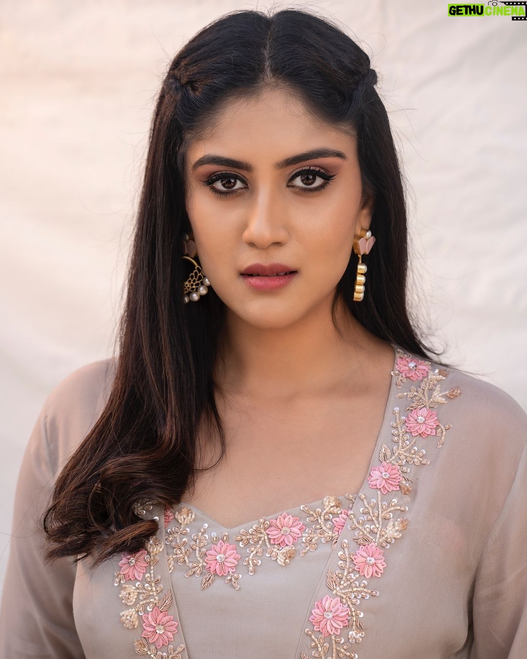 Dhanya Balakrishna Instagram - ❤️🔥❤️🔥❤️🔥 Eyes on you!