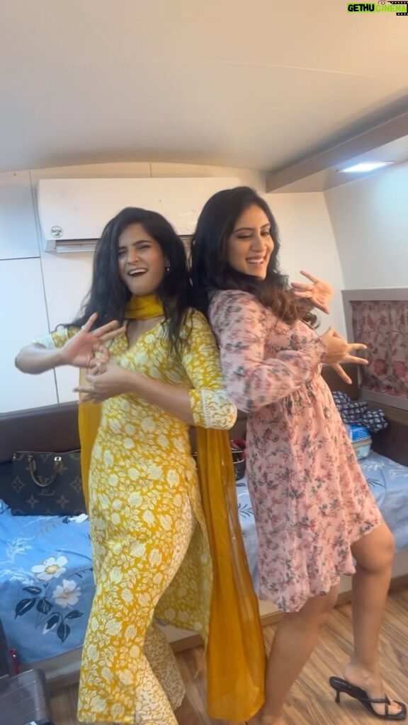 Dhanya Balakrishna Instagram - I don’t want this trend to end 🤩😀 .. 2 happy feet bored in our caravan looking for our Jhumkas #jhumka #jhumkaswag . With my lovely and kind co actor @poojareddyboraofficial