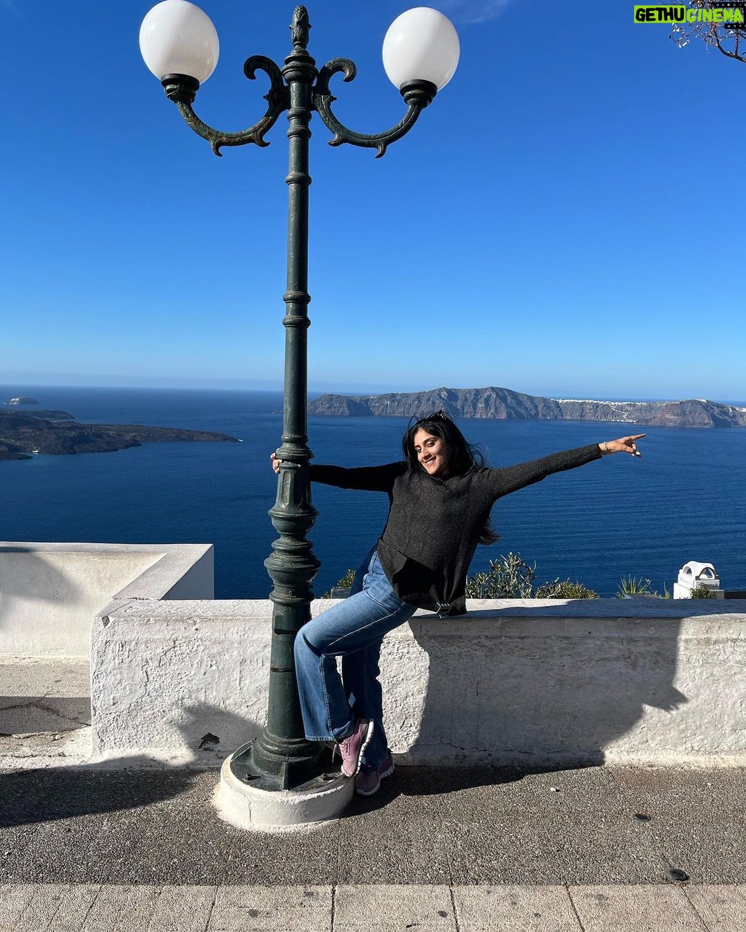 Dhanya Balakrishna Instagram - 💙🤍💙🤍 #santorini