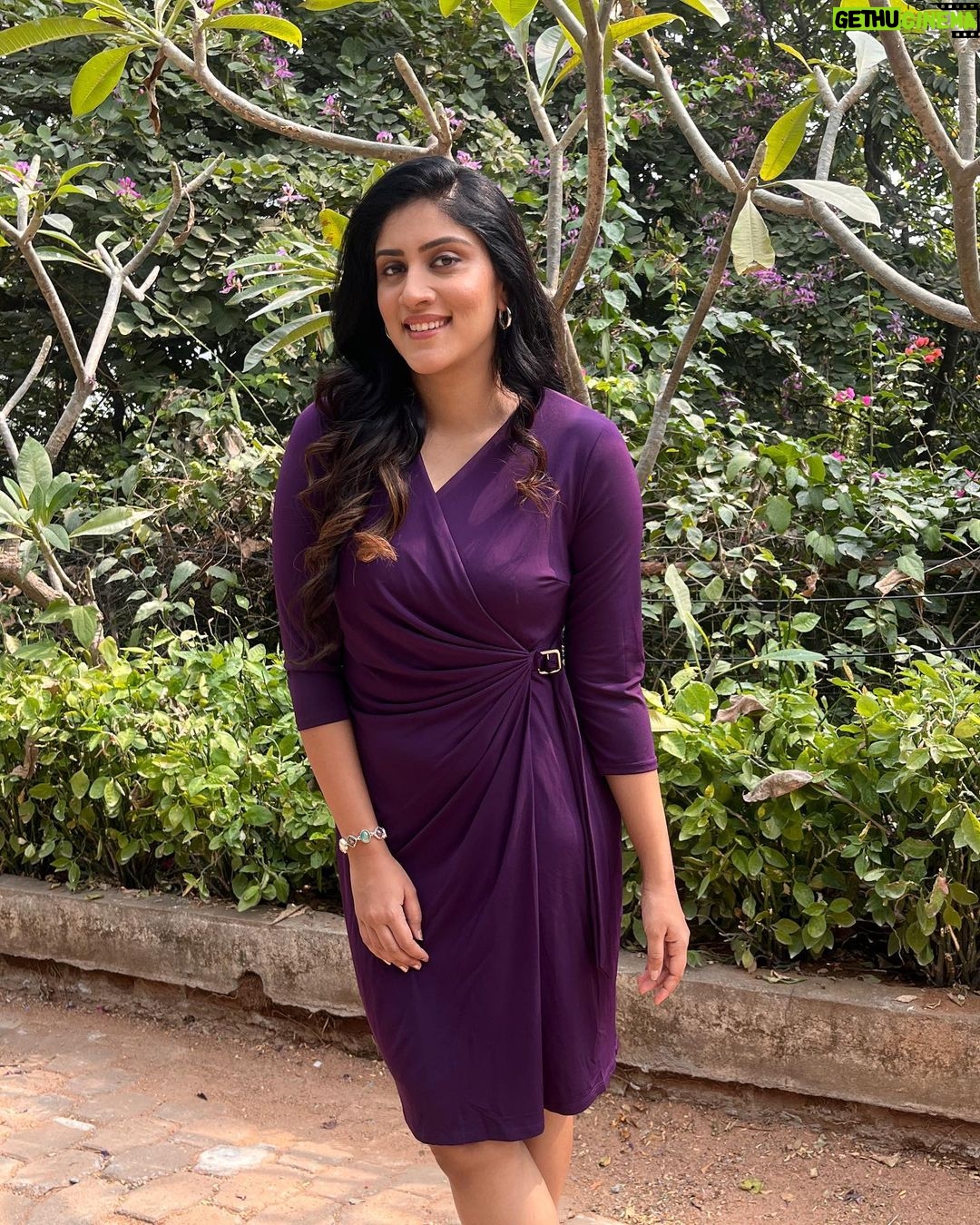 Dhanya Balakrishna Instagram - Gramming in between overs 😃😃 #matchday #worldcup Styled by my fav girl @mythiliseetha Always comes to my rescue 🤗🤗❤️