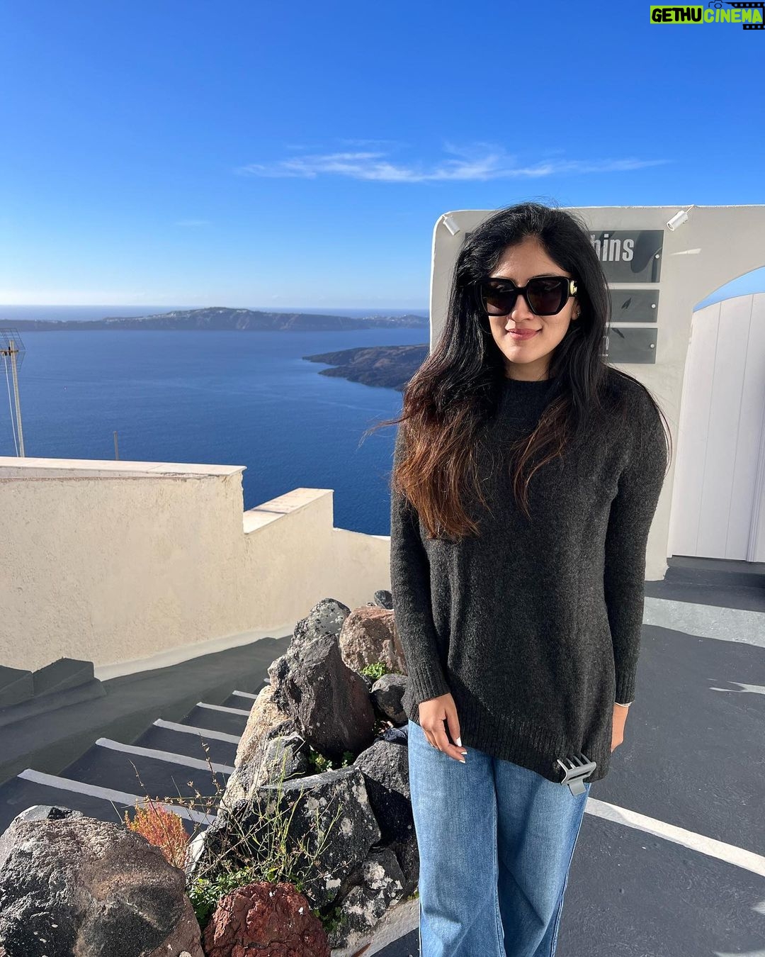 Dhanya Balakrishna Instagram - 💙🤍💙🤍 #santorini