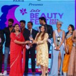 Dhanya Mary Varghese Instagram - Glimpse from Lulu beauty fest Trivandrum . Congratulations to the winners😍 @lulubeautyfest_in #dhanyamaryvarghese #actress #model #dancer #lulumall #lulumalltrivandrum #fashion #fashionshow #event #beautycontest #biggbosscontestants #biggboss