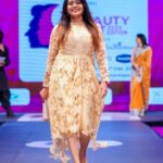 Dhanya Mary Varghese Instagram - Glimpse from Lulu beauty fest Trivandrum . Congratulations to the winners😍 @lulubeautyfest_in #dhanyamaryvarghese #actress #model #dancer #lulumall #lulumalltrivandrum #fashion #fashionshow #event #beautycontest #biggbosscontestants #biggboss