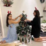 Dhvani Bhanushali Instagram - Merry Christmas and happy holidays ❤️🎄 Decorated a tree and a ginger bread cookie 🤓