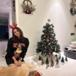 Dhvani Bhanushali Instagram - Merry Christmas and happy holidays ❤️🎄 Decorated a tree and a ginger bread cookie 🤓