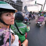 Diana Nicolau Instagram - Ho Chi Min selfie stick mode: ON! 😎 🦞 💙 E uma propagandazinha no fim para limpar o palato 😏 Ho Chi Minh City, Vietnam