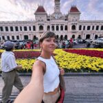 Diana Nicolau Instagram - Ho Chi Min selfie stick mode: ON! 😎 🦞 💙 E uma propagandazinha no fim para limpar o palato 😏 Ho Chi Minh City, Vietnam
