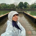 Diana Nicolau Instagram - Vou entrar em 2024 primeiro que vocês. Falta só uma coisa para ser o final de ano perfeito 😏 Happy New Year 💙🌍 Hanoi, Vietnam