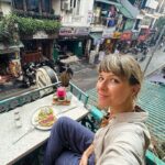 Diana Nicolau Instagram - Vou entrar em 2024 primeiro que vocês. Falta só uma coisa para ser o final de ano perfeito 😏 Happy New Year 💙🌍 Hanoi, Vietnam