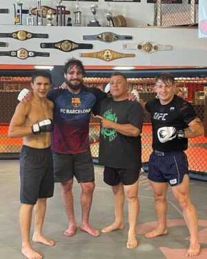 Diego Sanchez Instagram - Got some mma dynamics with drilling in today testing my age on some youth. Definitely not in wrestling shape but still got that scramble! #ifeelgood #craving mma @bartlujan @aztec_warrior_lujan @yuri_hajosy  @deantooleofficial @gamebredfc