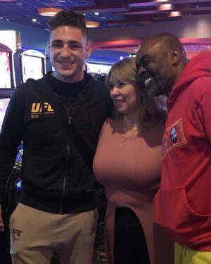 Diego Sanchez Instagram - The day god brought me the real one @teresatapiapromotions 💯🙏❤️💯🛡️⚔️ @kennychavezde