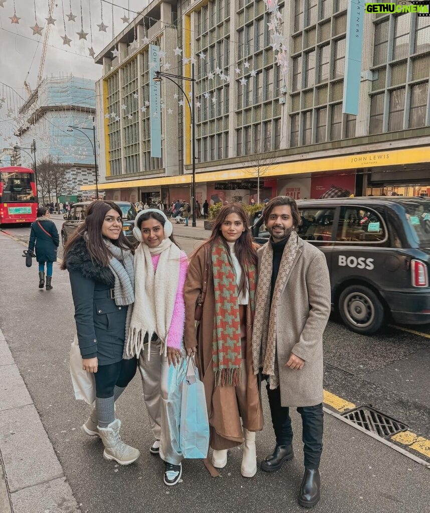 Dimpi Sanghvi Instagram - Hello London 🤎 Super excited to be back here to celebrate New Year’s Outfit - @urbanic_in #dimpitraveldiaries #dimpiinlondon #london #neutrals #winterfashion #fashion #winter #mumbailifestyleinfluencers #luxurylifestyleinfluencers #indianluxurytravelinfluencers #indianfashioninfluencers #travelphotography #uk #urbnaicsquad #urbanic London, United Kingdom