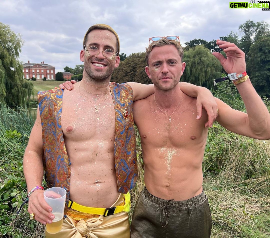 Dino Fetscher Instagram - 🪄 S~H~A~M~B~A~L~A 🔮 Pt 1. So much love ♥️ @shambalafest