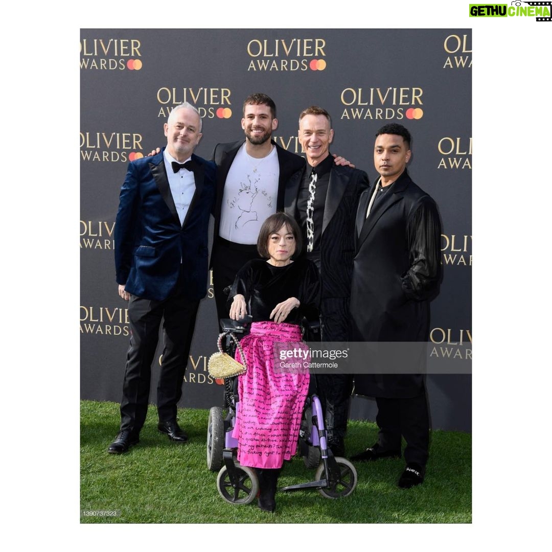 Dino Fetscher Instagram - @olivierawards green carpet @dunhill @hermes @jacktaylorlovatt @drippedgoods Styling @johnarmour Grooming @charlotteyeomansmakeup Tailoring @catherinegracebradley Publicist @epilogueagency Royal Albert Hall