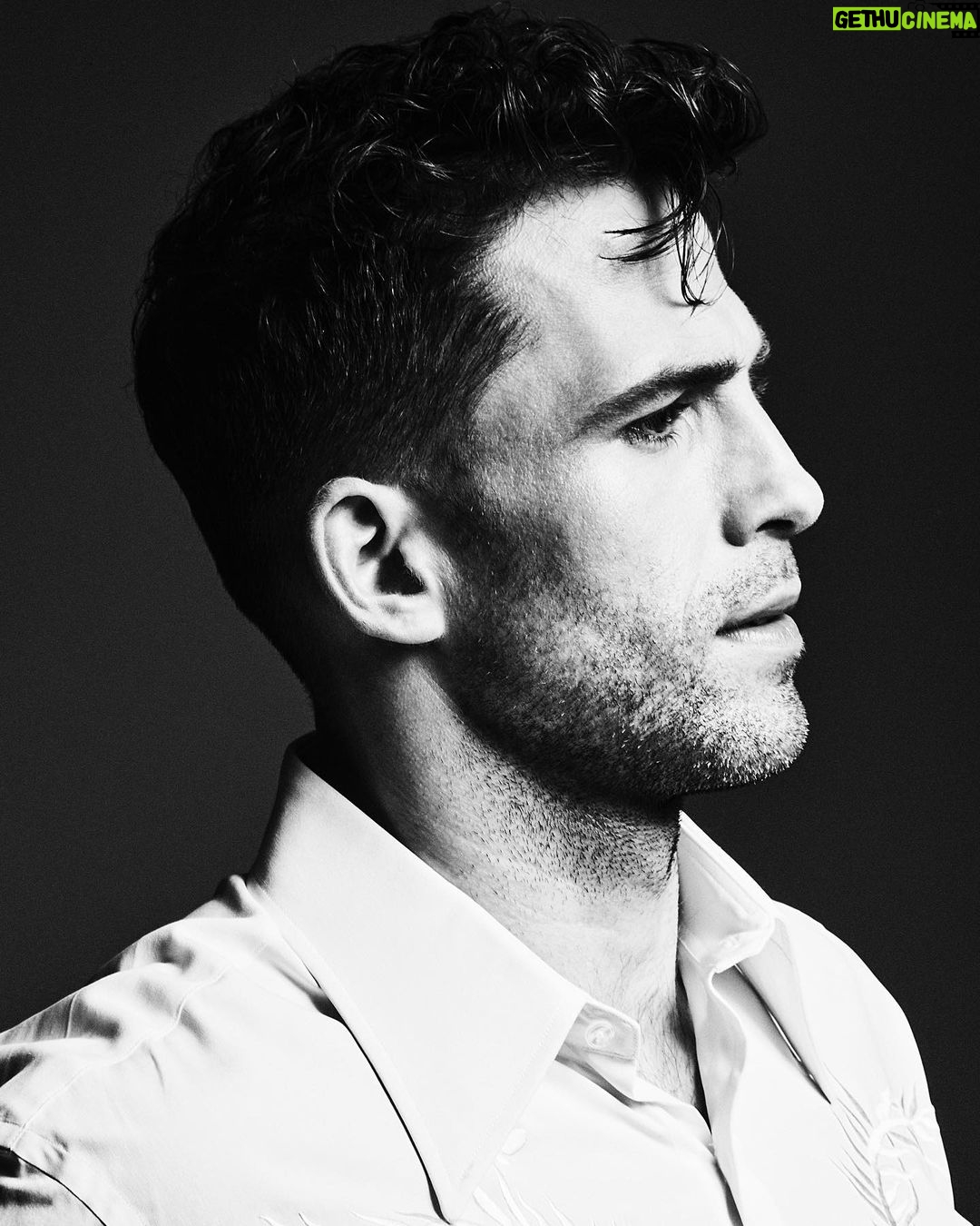 Dino Fetscher Instagram - Such an amazing time shooting for @manintownofficial talking all things acting and growing up ♥️ . Have a read, if you fancy! Link in bio. . Photographer 📸 @a.tandoi Styling 👠 @avabozic Grooming 👄💋 @svenbayerbach @carolhayesmanagement Beautiful products from @daimonbarber (THANK YOU all so much!) . Thank you also to my wonderful PR @epilogueagency (@tim.beaumont my guardian angel).