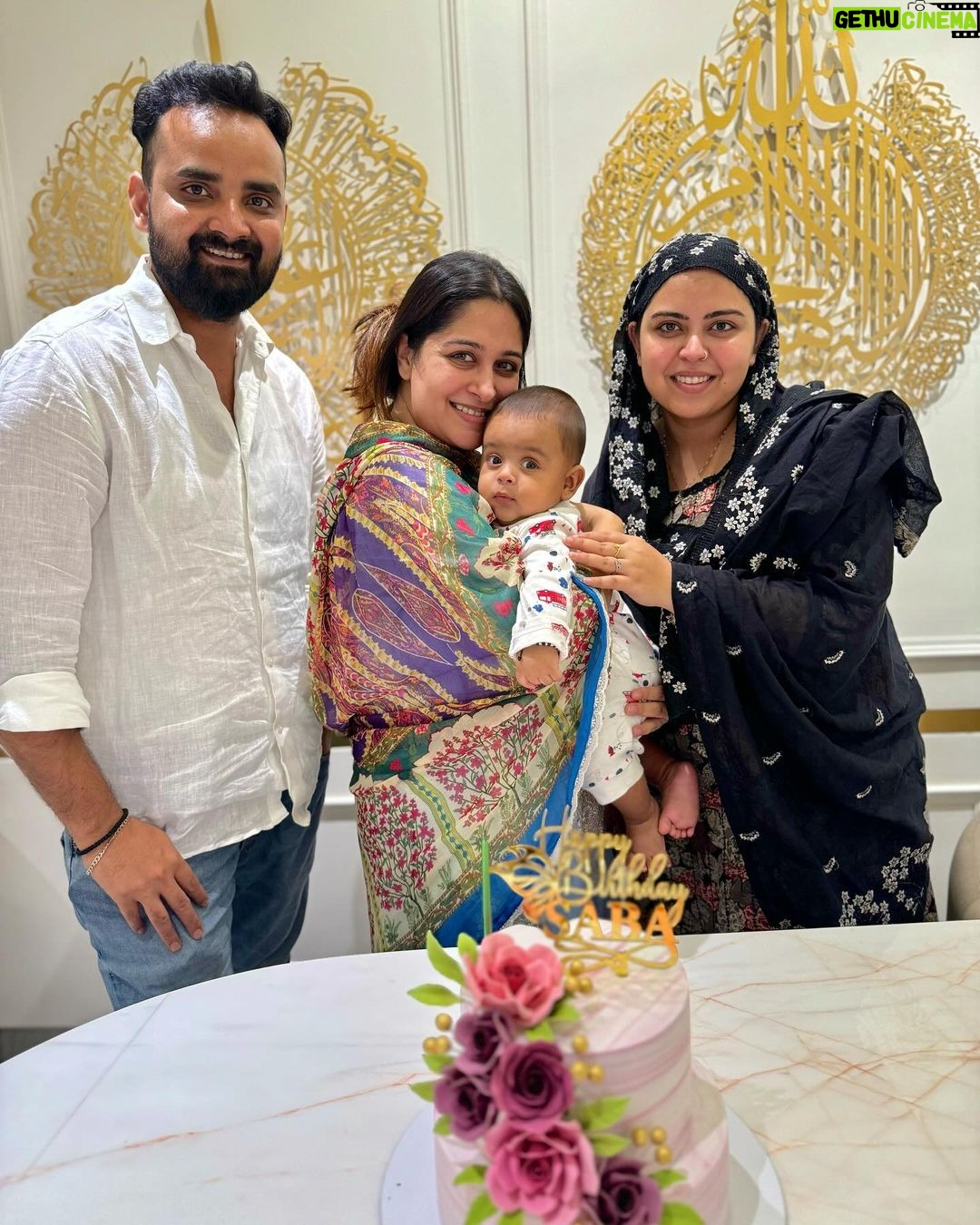 Dipika Kakar Instagram - Wish u a very happy birthday @saba_ka_jahaan …. Hamesha aise hi khush rahe tu dil se yahi dua hai… & I know now that u have @khalid_niaz23 by your side wo tujhe kabhi udaas hone hi nahi dega… Thank u sunny… humaari saba ko itni saari khushiyan dene ke liye❤️❤️❤️…. Love you both . . mai phir post ke liye late hogaye 🤣 . . thank u @dcakecreations for the lovely cake ❤️