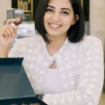 Disha Madan Instagram - Indulge in the world of exquisite chocolate artistry with Havia Chocolates. January birthdays, rejoice! Claim your FREE gift pack from Havia. Visit www.havia.in to register your FREE gift pack. Spread the sweetness by tagging friends and family – let’s make birthdays extra special! Terms & Conditions Apply Offer Valid in KA, AP/TS & TN (except Chennai) #AD