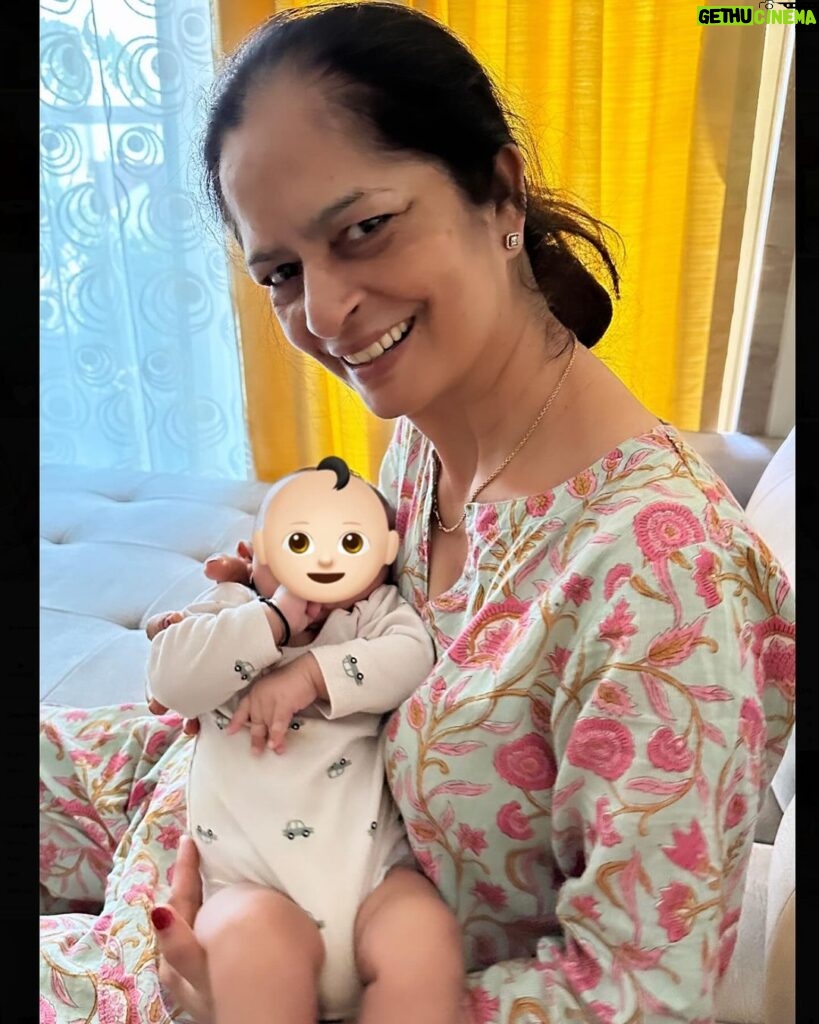 Disha Parmar Instagram - Happy Birthday Mumma! I Love you soo much more than ever now! 🥹🥰 Me & Navu both