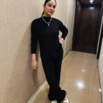 Disha Parmar Instagram - Black Swan! Co ord set - @a.la.modebyakanksha Necklace - @glamjoyeria