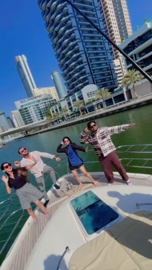 Divyadisha Mohanty Instagram - Chaiyaa Chaiyaa on Yatch 🛳️
Dubai Marina 📍

#reels #reelsinstagram #reelitfeelit #reef2reef #reelsindia #yatchtrip #dubaimarina #crusing #yatchclub #yatchweek #dubaitrip #dubai🇦🇪