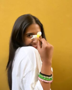 Divyadisha Mohanty Instagram - 🌼………😊