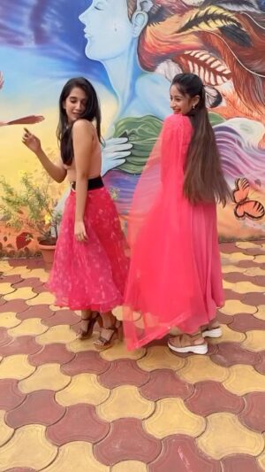 Divyadisha Mohanty Instagram - Colorabati Trending ✨
@iamdivyadishamohanty thank you for your thumkas in my song 😌🥰
Video by @devasispatra_actor 😇

Wearing this beautiful Anarkali from @subharambh_fashion 

#reelsinstagram #reelsvideo #trending #odisong #odiamusic #odiareels