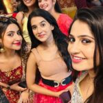 Divyadisha Mohanty Instagram - O town actress at get together 😂🤩 @iamdivyadishamohanty @riya_dey91 @poonammishraofficial @debjani_deghuria @jhilikbhattacharjeeofficial @nikita_mishra_official_ @zeenasamalpanigrahy Wearing this beautiful dress from @subharambh_fashion #reelsinstagram #reelsinstagram❤️💯 #trending #gettogether #ollywood #ollywood_industry #ollywoodactress