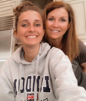 Dixie Carter-Salinas Instagram - To my beautiful, sweet daughter, HAPPY NATIONAL DAUGHTERS DAY! You make me so proud, and I thank God every day that he blessed me to be your mama. 💜 #lovemydaughter #luckymama