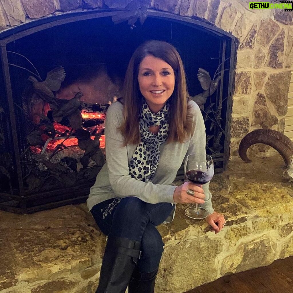 Dixie Carter-Salinas Instagram - Cheers to you all for a fabulous Thanksgiving. So grateful for all of you & the blessings in my life. Seymour, Texas