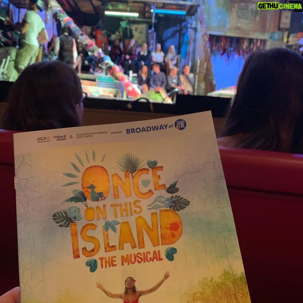 Dixie Carter-Salinas Instagram - Great to be back supporting @tennesseepac and @onceislandbway Tennessee Performing Arts Center