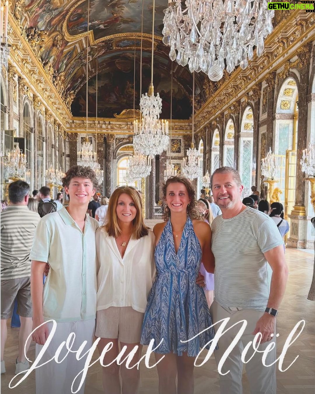 Dixie Carter-Salinas Instagram - Joyeux Noël! Feliz Navidad! Krismasi Njema! …and Merry Christmas in EVERY language. God bless you all for a beautiful holiday season. ❤️💚 Versailles, France