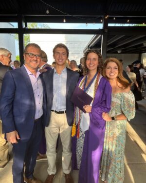 Dixie Carter-Salinas Instagram - CONGRATS to my baby girl on her graduation. So proud of you Reese and love you more than I can ever say. So excited to watch you soar in college. Love you mucho!! ❤️💙