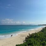 Dixie Carter-Salinas Instagram - Looks like green screen pics. Thanks @fsoceanclub for the perfect lunch with amazing friends. ☀️ Ocean Club, Paradise Island,
