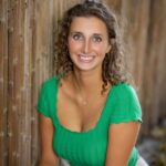 Dixie Carter-Salinas Instagram - HAPPY 18th BIRTHDAY to my beautiful daughter!!! Reese, God blessed me beyond measure when I became your mama. Your kind, generous spirit is such a gift. It’s surreal to even imagine my baby is 18 and taller than me. I love you more than I can ever put into words. Time is flying by so fast and it makes me sad your high school graduation will be here in a blink of an eye but I know your next adventure at @olemiss will be your best ever. I’m so jealous!! Stay true to yourself and your faith. Love you my baby girl… #happybirthday #hottytoddy ❤️💙 #mybabygirl
