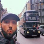 Dmitriy Romanov Instagram - Друзья, я возвращаюсь к вам после перерыва. В целом я никогда не ухожу навсегда, я ухожу только для того, чтоб потом вернуться) Цель на этот год по-прежнему вести блог, где я делюсь с вами тем что у меня в жизни происходит. Буду стараться это делать регулярнее, к примеру, раз в неделю) или в две)) Спасибо за все ваши советы и переживания касательно моей спины. Мне значительно лучше. Отходил восемь дней в Риге в центр Бубновского на кинезиотреапию. Очень помогло, понял наконец что вся проблема в мышцах, что я забываю по жизни надеть мышечный корсет и уже пора наконец это сделать. Тема в том что не все упражнения подойдут и именно кинезиотерапия идеальна. Встает вопрос - где мне искать эту кинезиотерапию когда я скачу по миру, но буду что-то придумывать. Одна из придумок готова - я выбрал место для жизни и сейчас занимаюсь вопросом переезда. Оглашу вам куда - уже после переезда, чтоб не сглазить. Все рабочие поездки хочу структурировать в двухнедельные выезды, между которыми по месяцу сидеть дома и набираться сил. Во всяком случае план сейчас такой. Сейчас вообще не может быть чего то суперстабильного, все очень быстро меняется и это нормально. Сейчас я нахожусь в Эдинбурге на фестивале искусств Фриндж - самый крупный в мире фестиваль искусств. Приехал сюда на две недели выступать на английском. Постигаю англоязычную комедию с самого дна. как когда-то с русскоязычной. Местами некомфортно, местами, хочется провалиться сквозь землю, когда выступаешь на пять человек и они не особо смеются. Стендап - это боль. Мой английский весьма средний. Я подготовил 10 минут, с которыми тут выступил уже 7 раз и еще раз 8 выступлю. Полезно. Хожу смотрю на разные шоу других комиков. Понимаю 15-40% в зависимости от акцента и скорости речи. Но все это очень полезно для моей цели по повышению уровня моего английского и соответственно выхода на новые горизонты возможностей. Обнимаю вас, мои подписчики, рад быть тем кто объединяет вас - совершенно разных людей из разных стран. Буть кем-то объединяющим в наше время - это большая честь. Edinburgh, United Kingdom