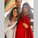 Dolly Chawla Instagram – Loki kehnde ne khus rhya karo ok 
Te duje pase ohi kisinu khus rhn ni dende… 🤷‍♀️🤷‍♀️
Gall ajeeb 👀 aa but sachi aa ….

Styled by @stylebysugandhasood 

#postoftheday #newpost #thoughtoftheday #beauty #mumbaiweather #bts #friendsforever