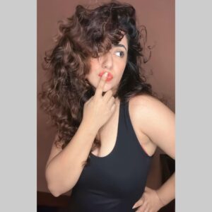 Dolly Chawla Instagram - Close up 🖤🖤