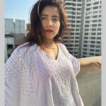 Dolly Chawla Instagram - 🤍🤍 #white #stills #picoftheday #sunnyday 🫶🏻 #dollychawla #summervibes #beauty