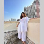 Dolly Chawla Instagram - 🤍🤍 #white #stills #picoftheday #sunnyday 🫶🏻 #dollychawla #summervibes #beauty